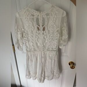 Honey Punch white lace romper size medium.